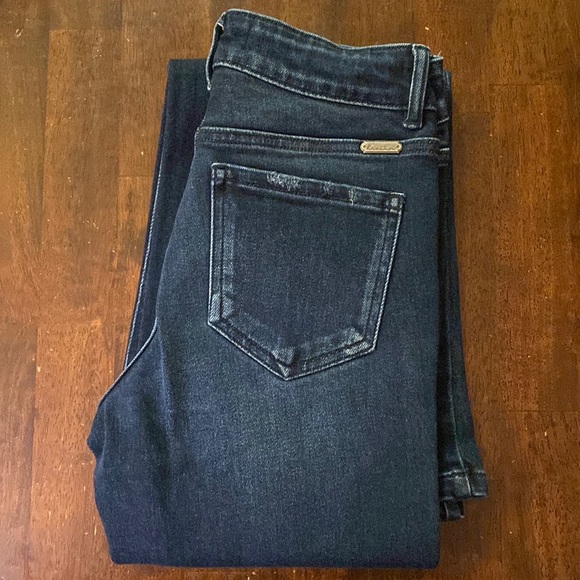NWOT KanCan Dark Wash Highwaisted Bootcut Denim Jeans with Distressed Knees - Picture 3 of 6